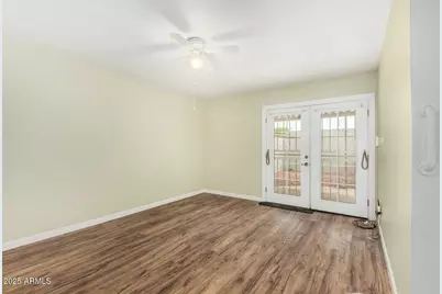 10815 W Santa Fe Drive, Sun City, AZ 85351 - Photo 5