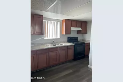 2301 N 28th Street #5, Phoenix, AZ 85008 - Photo 3