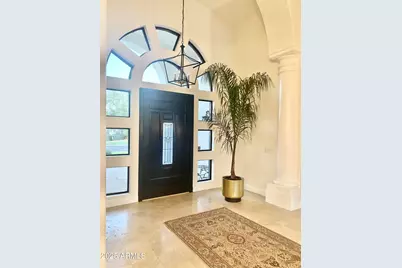 4551 E Cochise Road, Phoenix, AZ 85028 - Photo 1