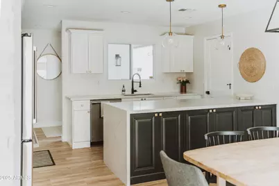 8737 E Rose Lane, Scottsdale, AZ 85250 - Photo 5