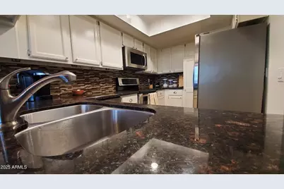 4330 N 5th Avenue #209, Phoenix, AZ 85013 - Photo 9