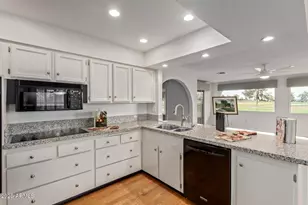 18211 N Conestoga Dr, Sun City, AZ 85373 - Photo 3