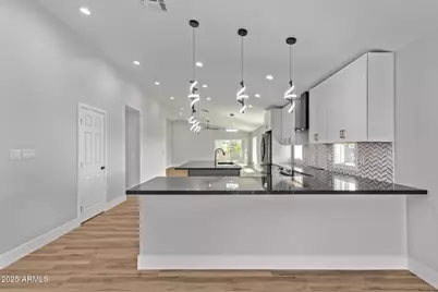 1645 S 29th Avenue, Phoenix, AZ 85009 - Photo 11