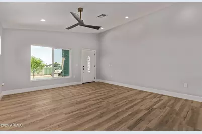 1645 S 29th Avenue, Phoenix, AZ 85009 - Photo 9