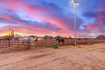 29756 N Varnum Road, San Tan Valley, AZ 85143 - Photo 5