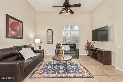 2179 W Scully Drive, Phoenix, AZ 85023 - Photo 9