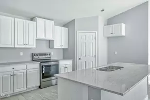 2825 E Pueblo Ave, Phoenix, AZ 85040 - Photo 5