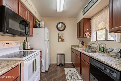 2035 S Clubhouse Drive, Casa Grande, AZ 85194 - Photo 17