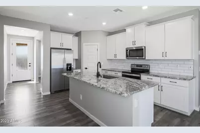 10341 N 115th Avenue, Youngtown, AZ 85363 - Photo 7