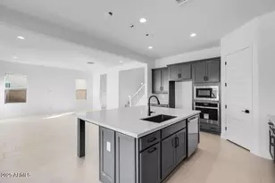 7670 W Crabapple Dr, Peoria, AZ 85383 - Photo 5