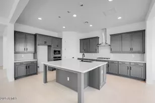 7670 W Crabapple Dr, Peoria, AZ 85383 - Photo 3