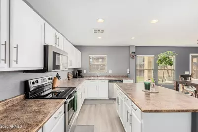 11737 W Robin Drive, Sun City, AZ 85373 - Photo 3