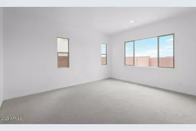 8825 W Vermont Avenue, Glendale, AZ 85305 - Photo 9