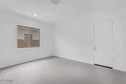 8825 W Vermont Avenue, Glendale, AZ 85305 - Photo 11