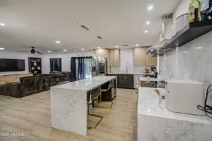 919 W Port Royale Ln, Phoenix, AZ 85023 - Photo 11