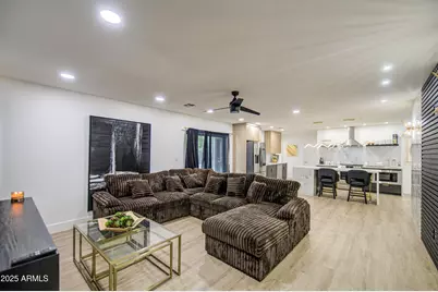 919 W Port Royale Lane, Phoenix, AZ 85023 - Photo 23