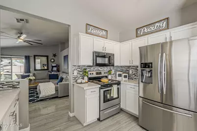 9340 W Ironwood Drive, Peoria, AZ 85345 - Photo 11