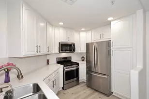 5350 E Deer Valley Dr, Phoenix, AZ 85054 - Photo 19