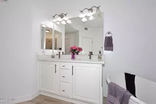 5350 E Deer Valley Dr, Phoenix, AZ 85054 - Photo 23