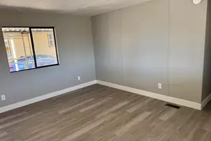 10955 N 79th Ave, Peoria, AZ 85345 - Photo 9