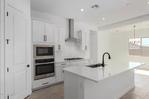 24054 N 171st Dr, Surprise, AZ 85387 - Photo 3