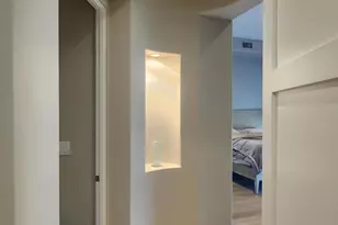 8 Biltmore Estate, Phoenix, AZ 85016 - Photo 11