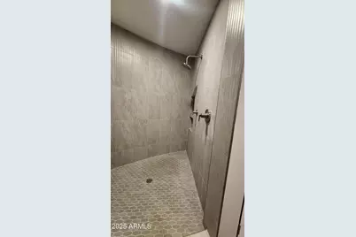 8 Biltmore Estate #325, Phoenix, AZ 85016 - Photo 15