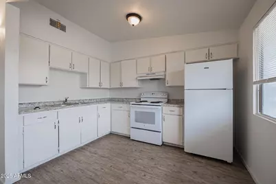 2115 W Devonshire Avenue #2, Phoenix, AZ 85015 - Photo 5