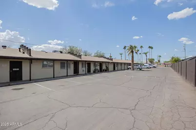 1915 N 26th Place #3, Phoenix, AZ 85008 - Photo 1