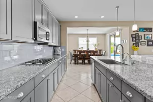 21978 N 100th Ave, Peoria, AZ 85383 - Photo 9