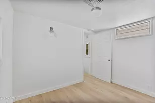 32455 S Lisa Dr, Black Canyon City, AZ 85324 - Photo 11