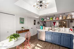 2431 E Tracy Ln, Phoenix, AZ 85032 - Photo 7