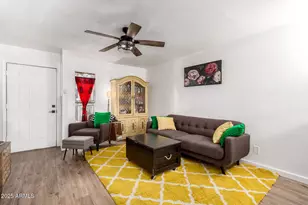 2431 E Tracy Ln, Phoenix, AZ 85032 - Photo 9