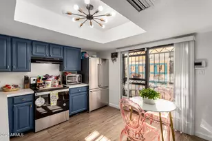 2431 E Tracy Ln, Phoenix, AZ 85032 - Photo 5