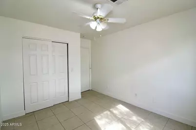 2704 E Southgate Avenue, Phoenix, AZ 85040 - Photo 23