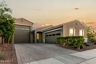 17813 W Pinnacle Vis Dr, Surprise, AZ 85387 - Photo 5