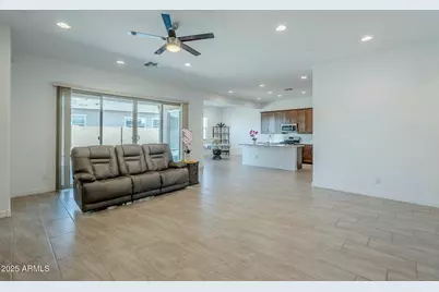 18934 W Sierra Street, Surprise, AZ 85388 - Photo 5