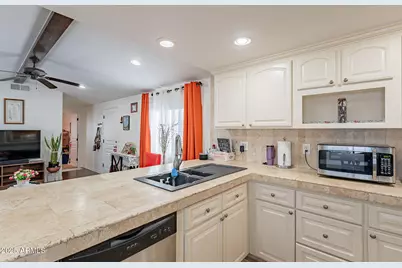 15606 S Gilbert Road #63, Chandler, AZ 85225 - Photo 9