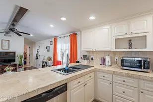 15606 S Gilbert Rd, Chandler, AZ 85225 - Photo 9