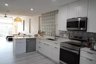 3650 E Montecito Avenue #4, Phoenix, AZ 85018 - Photo 7