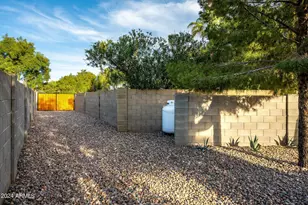 4501 N 86th Pl, Scottsdale, AZ 85251 - Photo 35