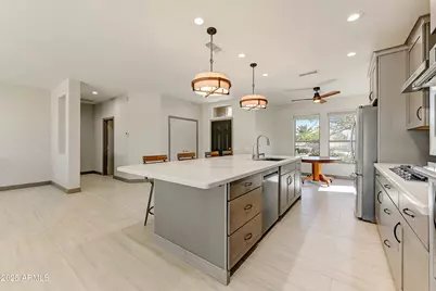 15766 W Grand Point Lane, Surprise, AZ 85374 - Photo 11