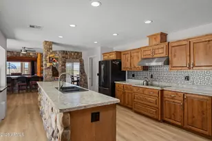 780 S Saguaro Dr, Wickenburg, AZ 85390 - Photo 9