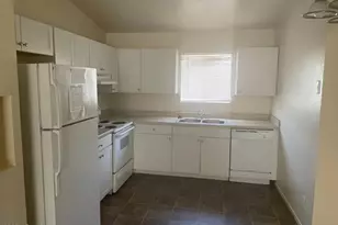 465 W Ivyglen St, Mesa, AZ 85201 - Photo 1