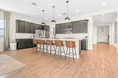 141 S 156th Drive, Goodyear, AZ 85338 - Photo 7