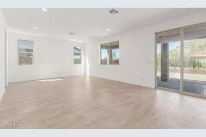 17022 W Winston Drive, Goodyear, AZ 85338 - Photo 7