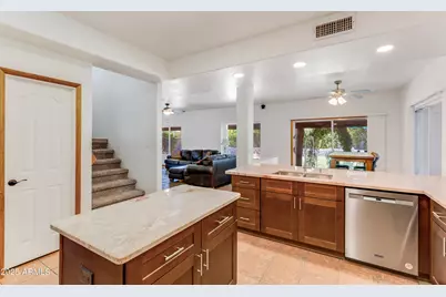 7326 W Pershing Avenue, Peoria, AZ 85381 - Photo 11