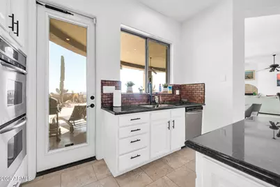 3335 W Carriage Drive, Phoenix, AZ 85086 - Photo 15