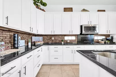 3335 W Carriage Drive, Phoenix, AZ 85086 - Photo 17