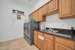 3335 W Carriage Dr, Phoenix, AZ 85086 - Photo 29